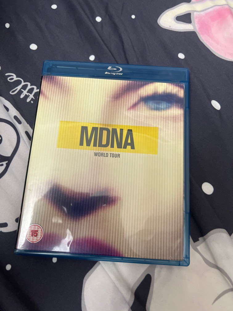 MDNA World Tour 藍光, 興趣及遊戲, 音樂、樂器& 配件, 音樂與媒體- CD