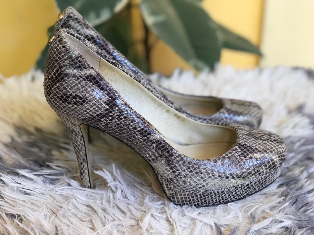 Michael kors snakeskin 2025 pumps