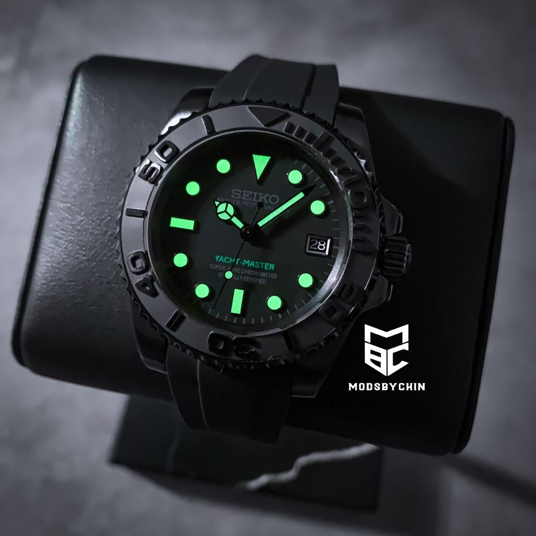 BUILD Seiko Yacht Master Stealth Black Mod Green Edition