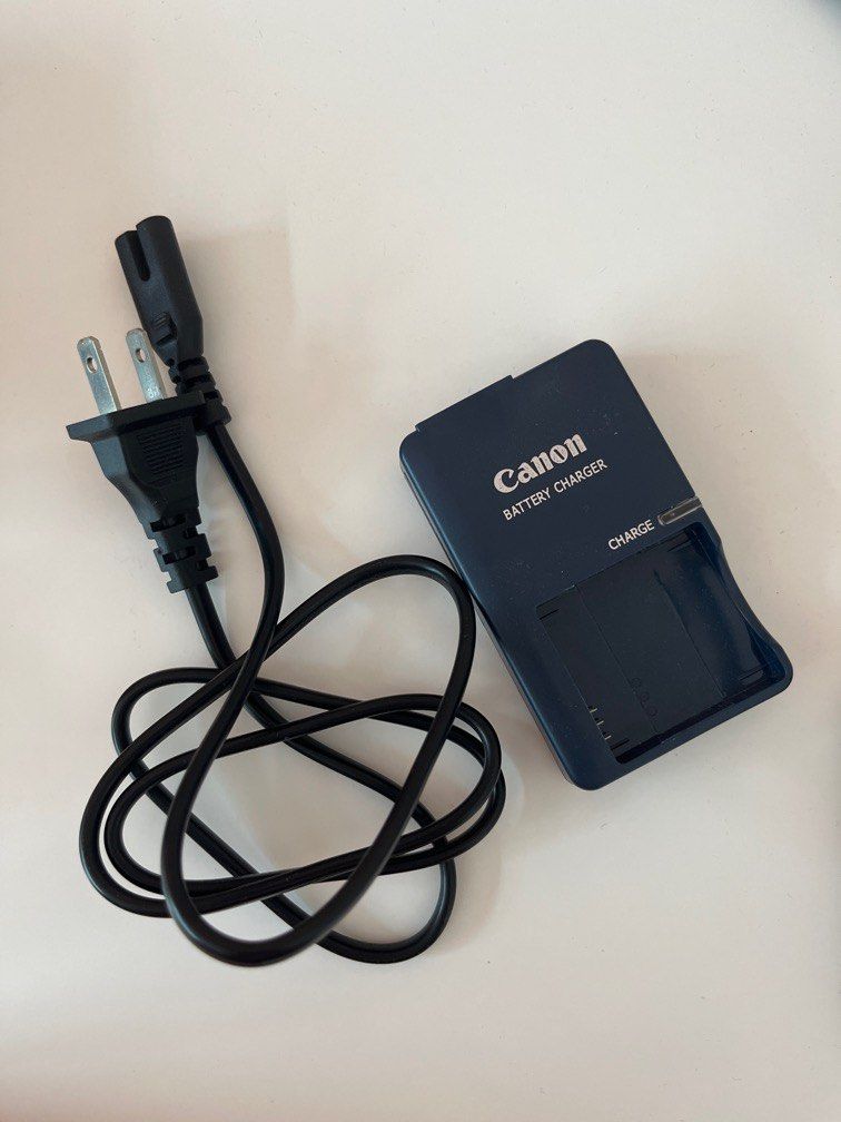 NB4L Battery Charger, Photography, Photography Accessories, Batteries