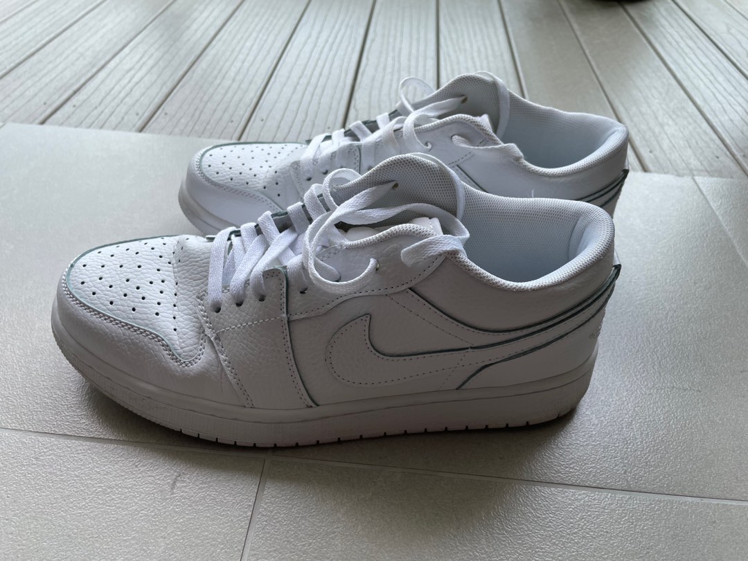 Nike air jordan 1 retro low triple white discount