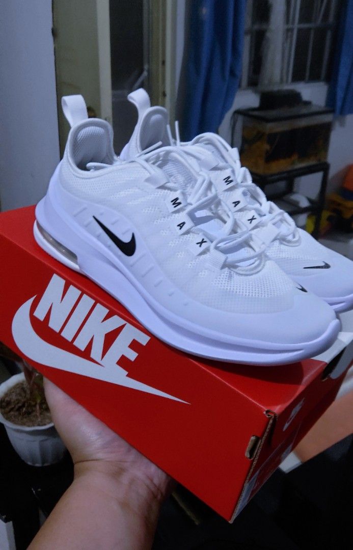 Nike air max axis gs white hot sale