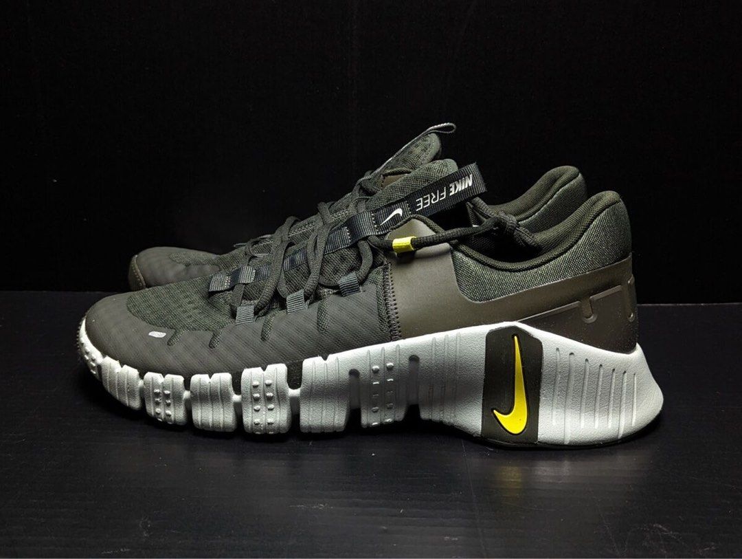 Men's free metcon training sneakers online