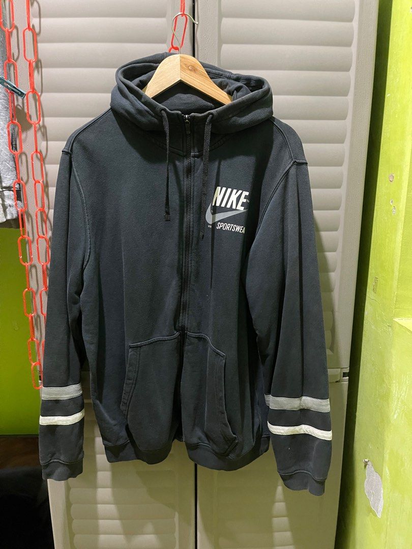 Nike hoodie sales measurements