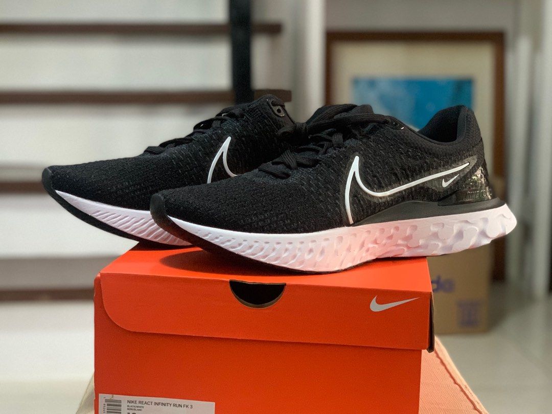 Nike solenad 3 hot sale