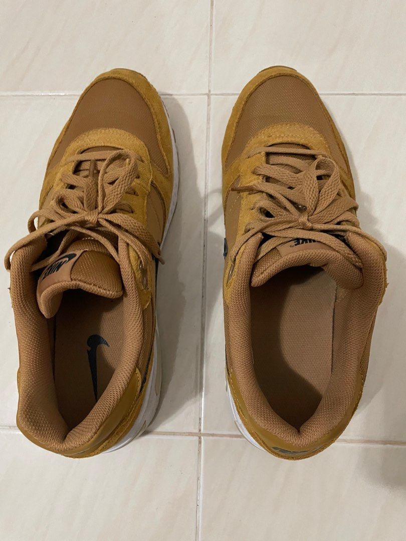 Mustard top nike shoes