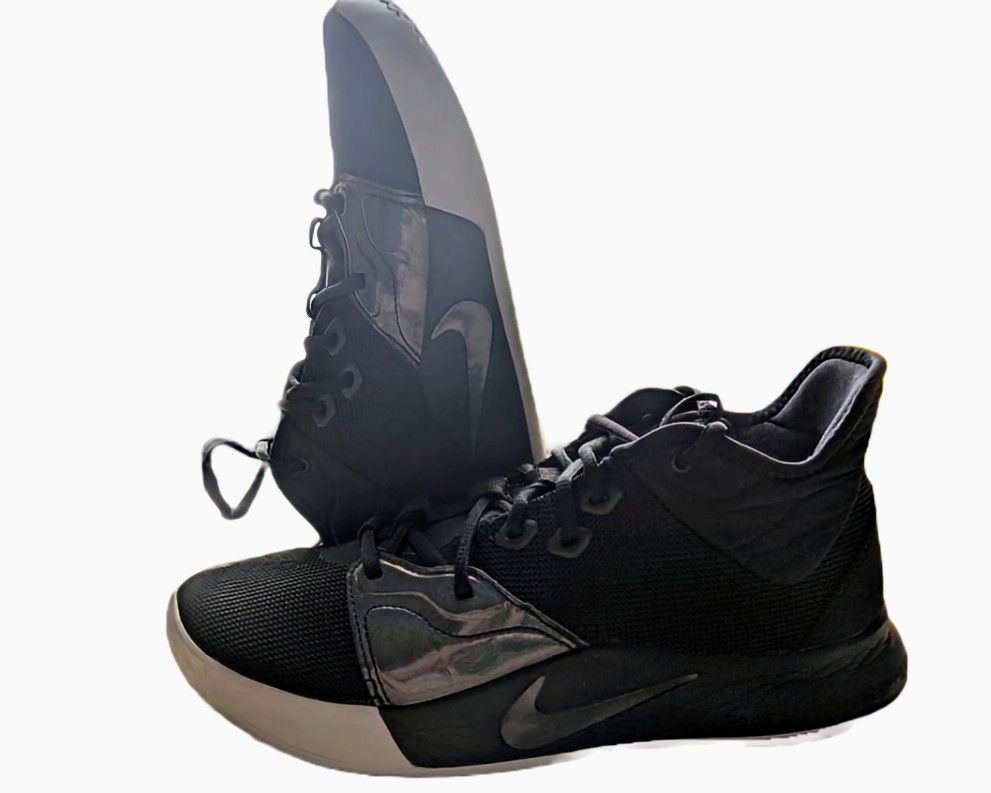 All black top pg 3
