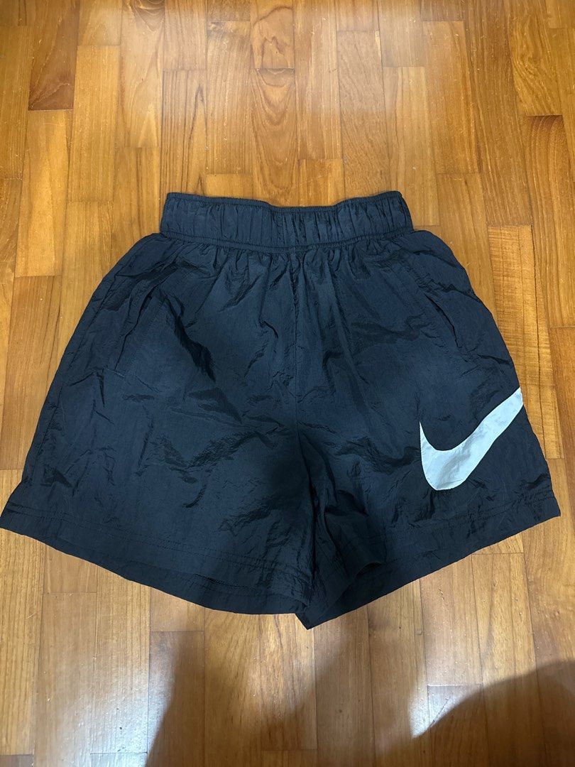 Nike Sportswear Essential Black Woven Shorts