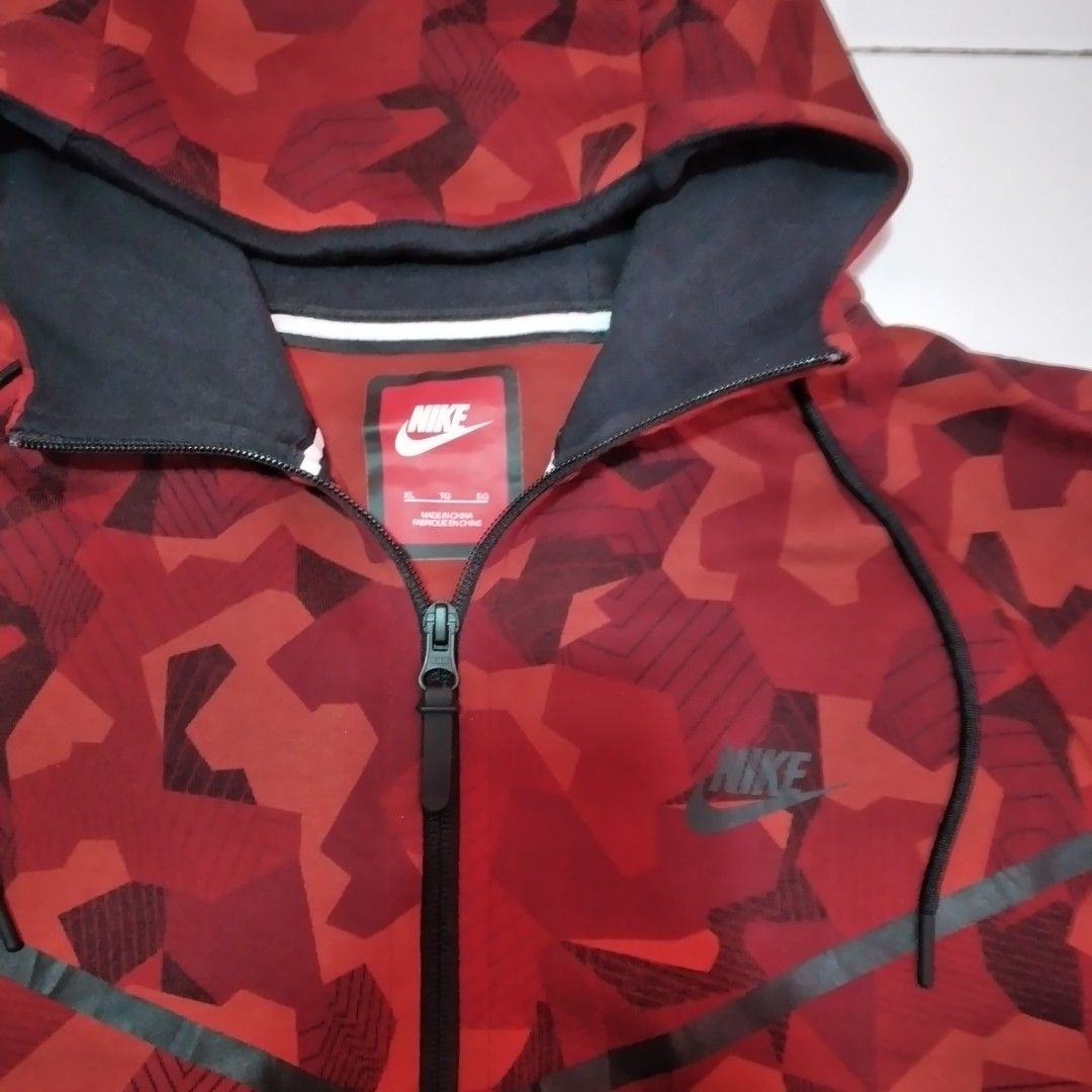 Red camo nike tech top