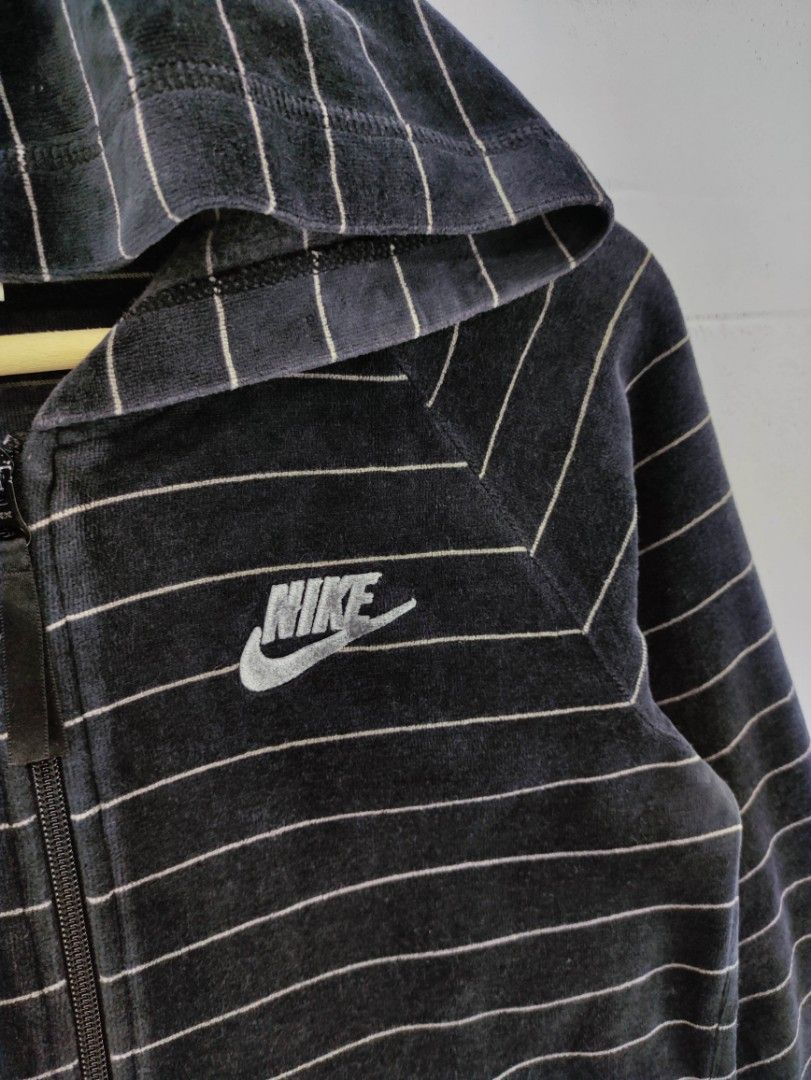 Nike velvet sweater shop