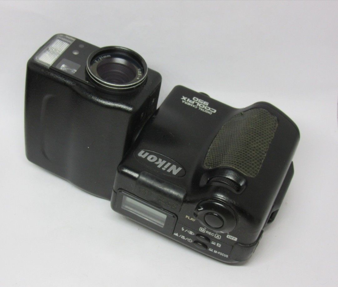 Nikon coolpix 950 digicam (Category: Cameras) located in Las Pinas. Submitted by film101 (Listing ID 1265375177, Image 1). Description: Nikon coolpix 9500 digital With 32MB CF card -it's ADVANCED pns film camera -swivelling designs -With so many modes button, it's not conventional camera Condition of camera Working shutter All buttons working Flash working With lcd burn check photos LCD top working, no bleeds AF functions working Meter working Cl