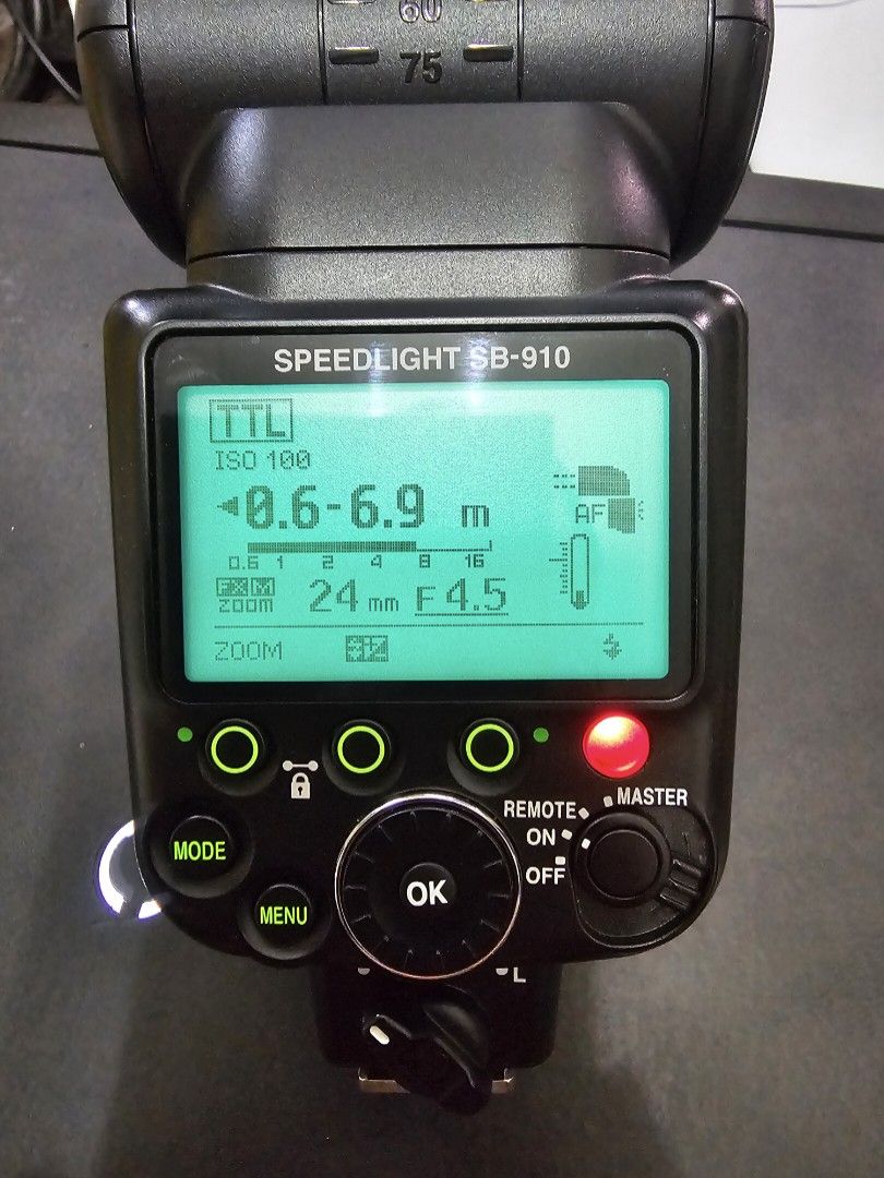 Nikon SB910 Speedlight Flash, Photography, Photography Accessories