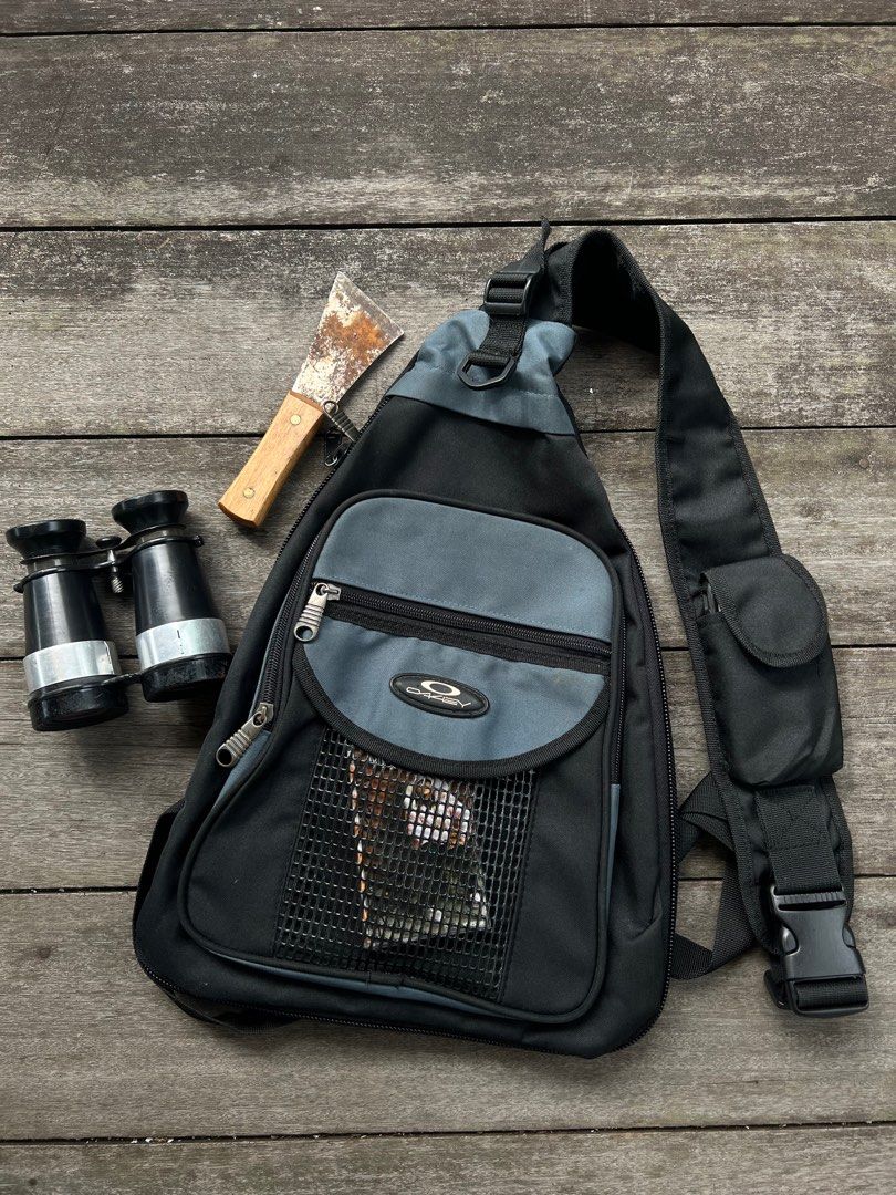Oakley crossbody