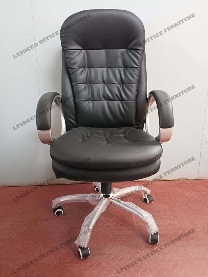 OFFICE CHAIR / OFFICE PARTITION AND FURNITURE, Furniture & Home Living ...