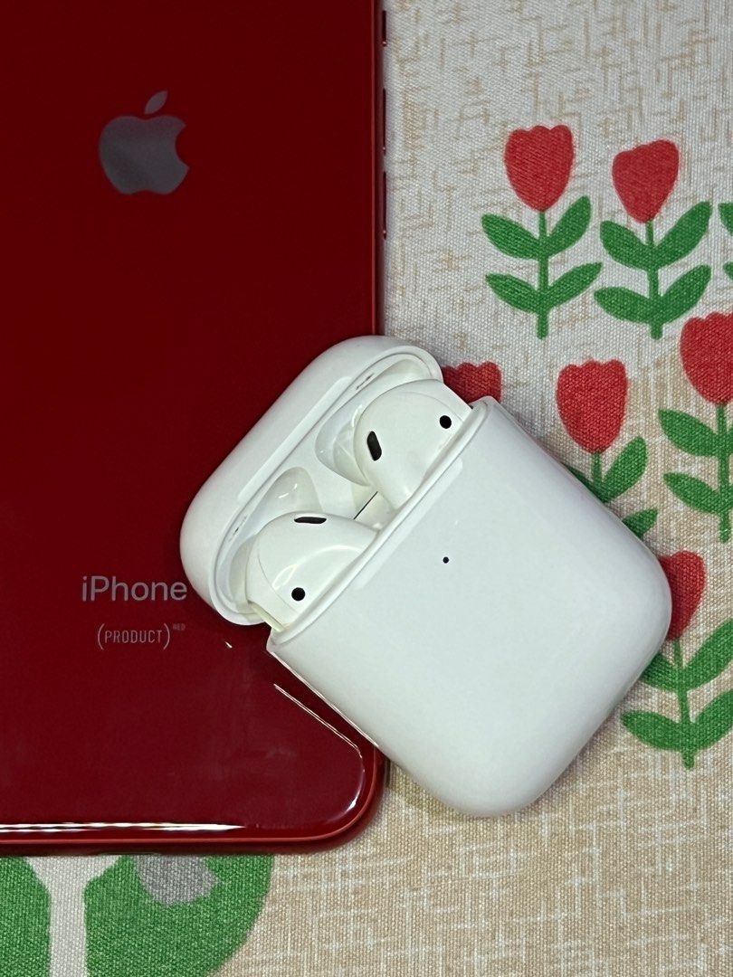 ORIGINAL APPLE AIRPODS GEN WITH WIRELESS CHARGING CASE SECOND GEN  PRELOVED