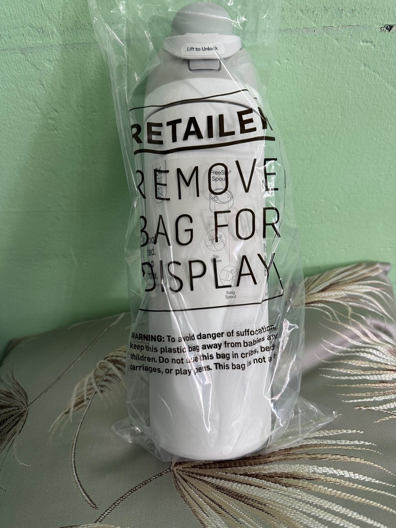 Owala Bottle Shy Marshmallow, Furniture & Home Living, Kitchenware