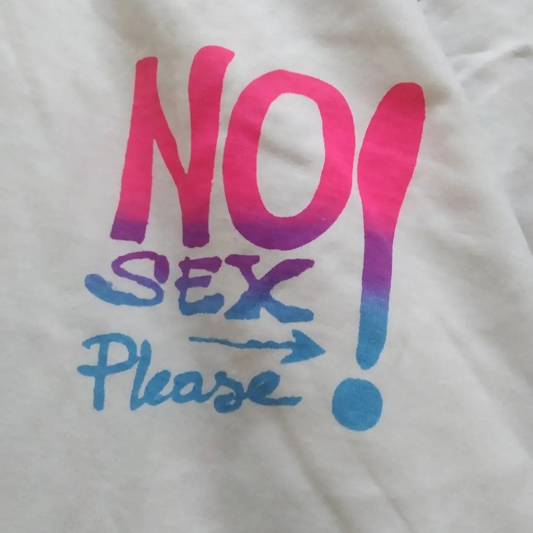 Porn tee 1991 No sex please!, Fesyen Pria, Pakaian , Atasan di Carousell
