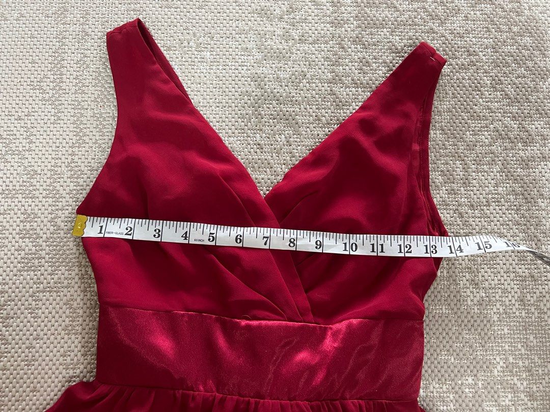 Red sleeveless online cocktail dress