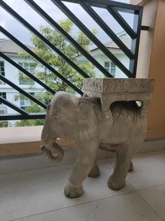 Set of two decorative elephant seats