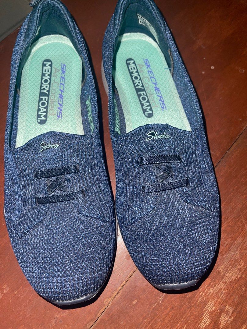 Skechers memory store foam size 6