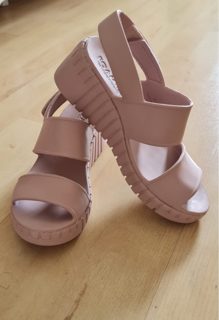 Skechers Woman Foamies Pier Ave Sandals Women s Fashion Footwear