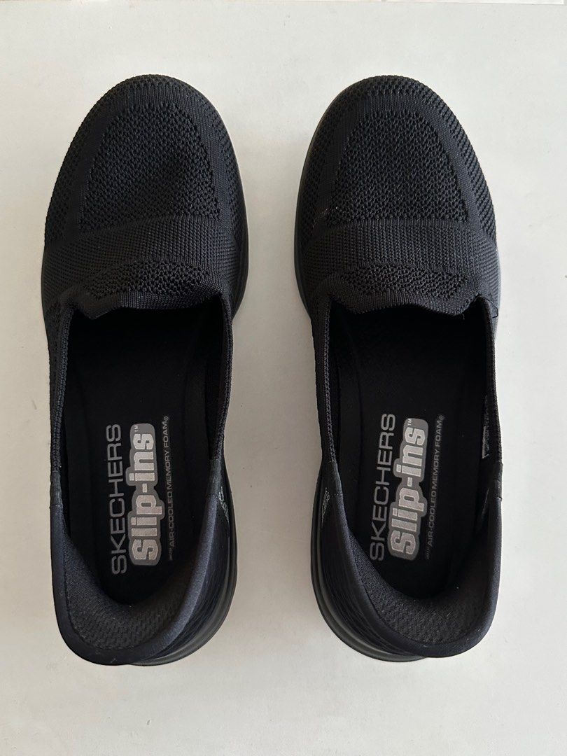 Black sketchers size 4 deals