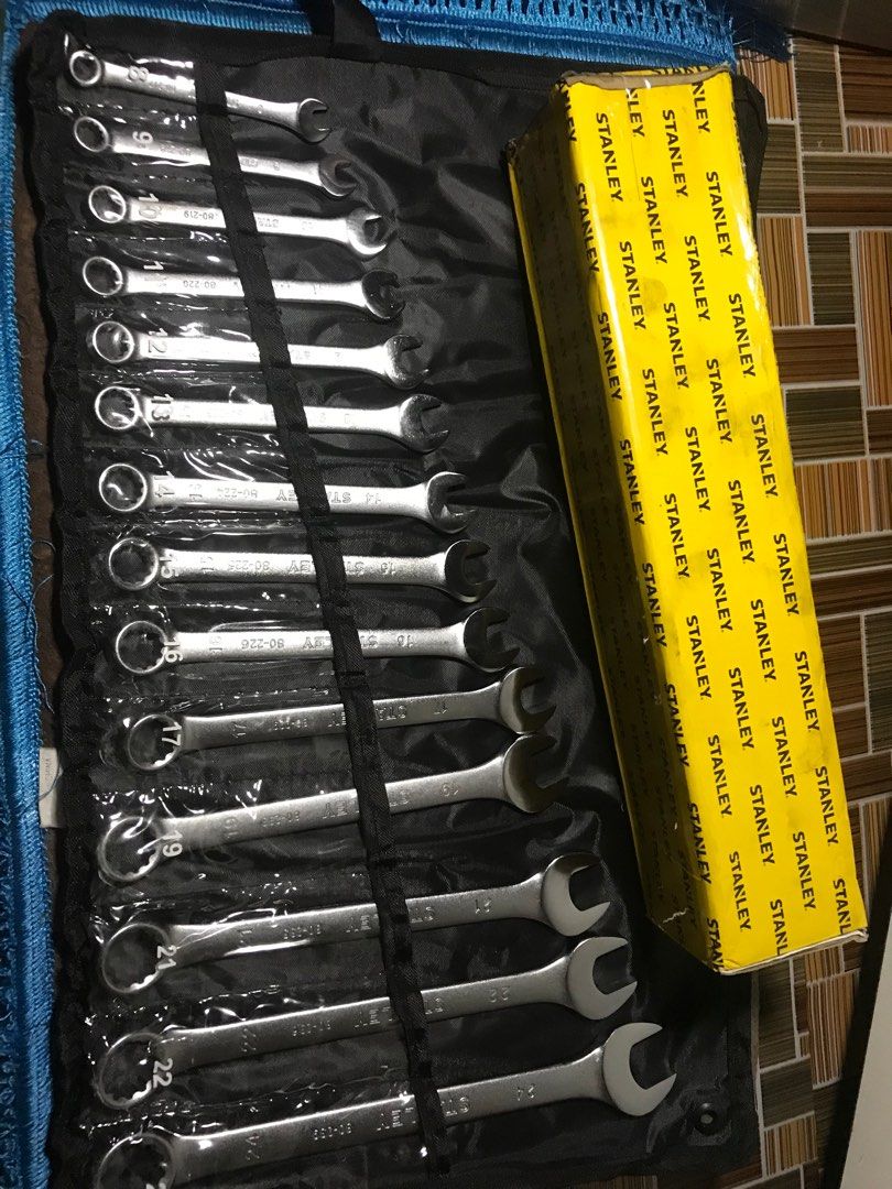 Harga set spanar deals stanley