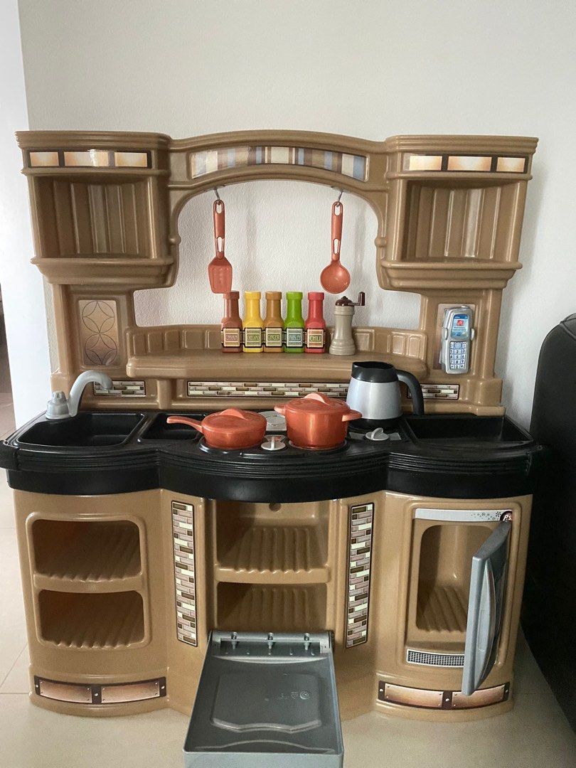 Step 2 kitchen best sale brown