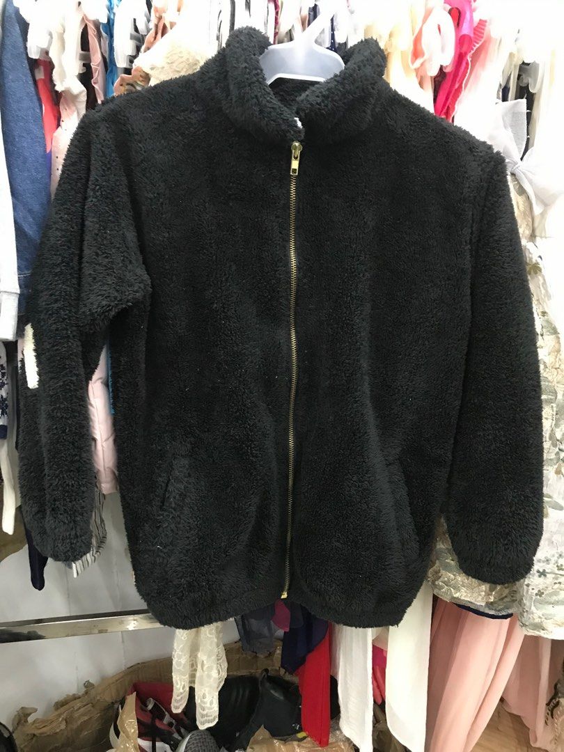Supreme faux fur hotsell bomber jacket black