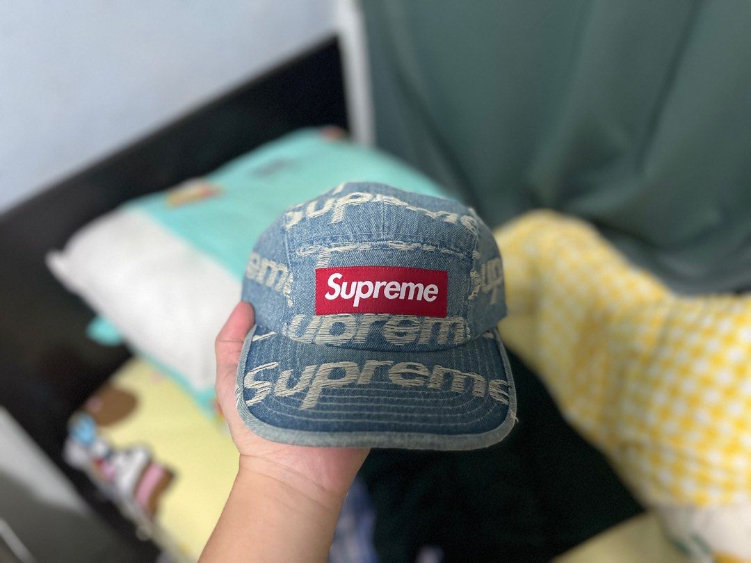 Supreme denim frayed logo camp cap, 男裝, 手錶及配件, 棒球帽、帽