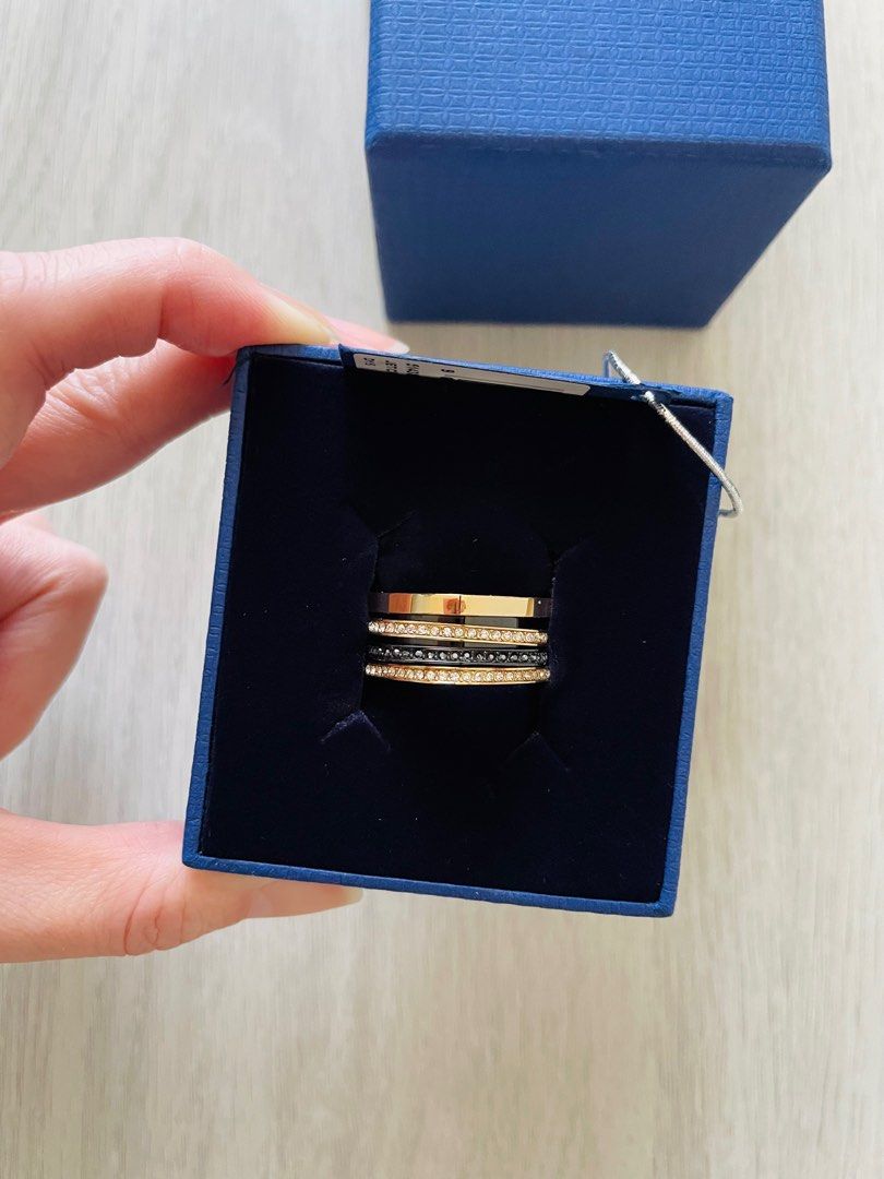 Swarovski shop vio ring