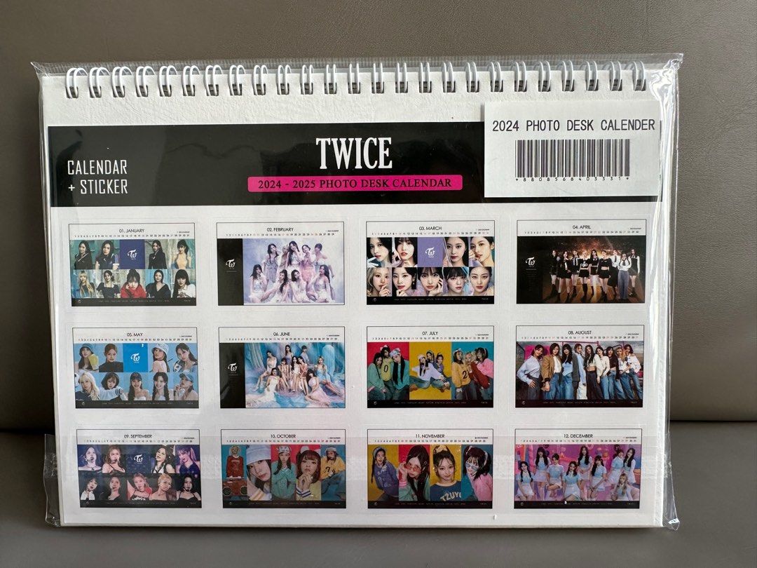 【全新】TWICE Photo Desk Calendar 2024 & 2025 KPOP 寫真桌曆 +貼紙 Tzuyu Sana
