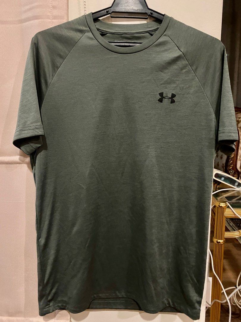 Under armour heatgear kemeja, Men's Fashion, Activewear on Carousell