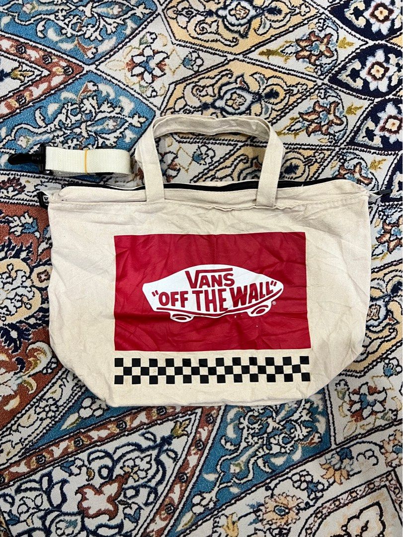 VANS BENCHED BAG | Boathouse Footwear Collective