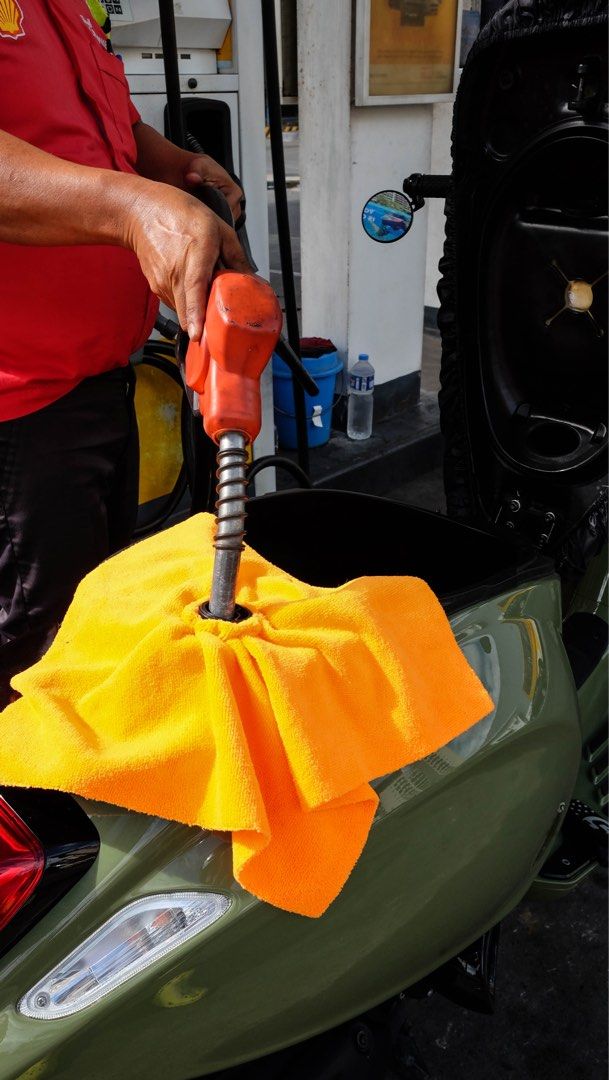 VESPA GAS TANK CLEANING CLOTH, Motorbikes, Motorbike Parts