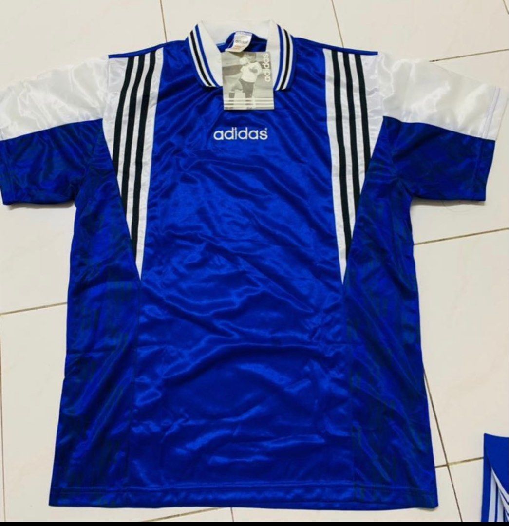 Vintage ADIDAS OLDSCHOOL SHIRT NOS Men s Fashion Tops Sets