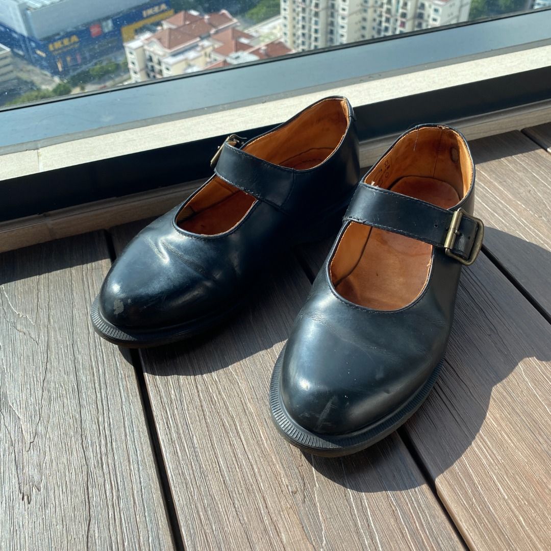 Dr martens 2025 cherry mary janes