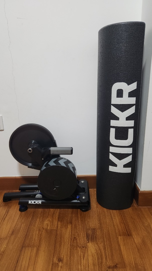 Wahoo Kickr v4 gen4 smart trainer with mat, Sports Equipment, Bicycles ...