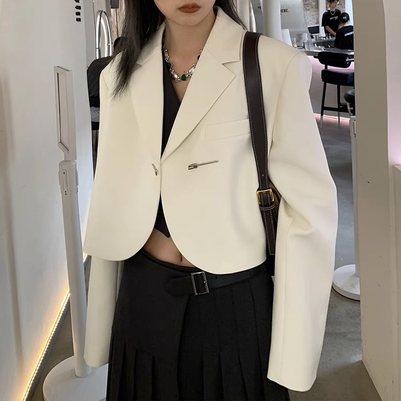 White cropped blazer online