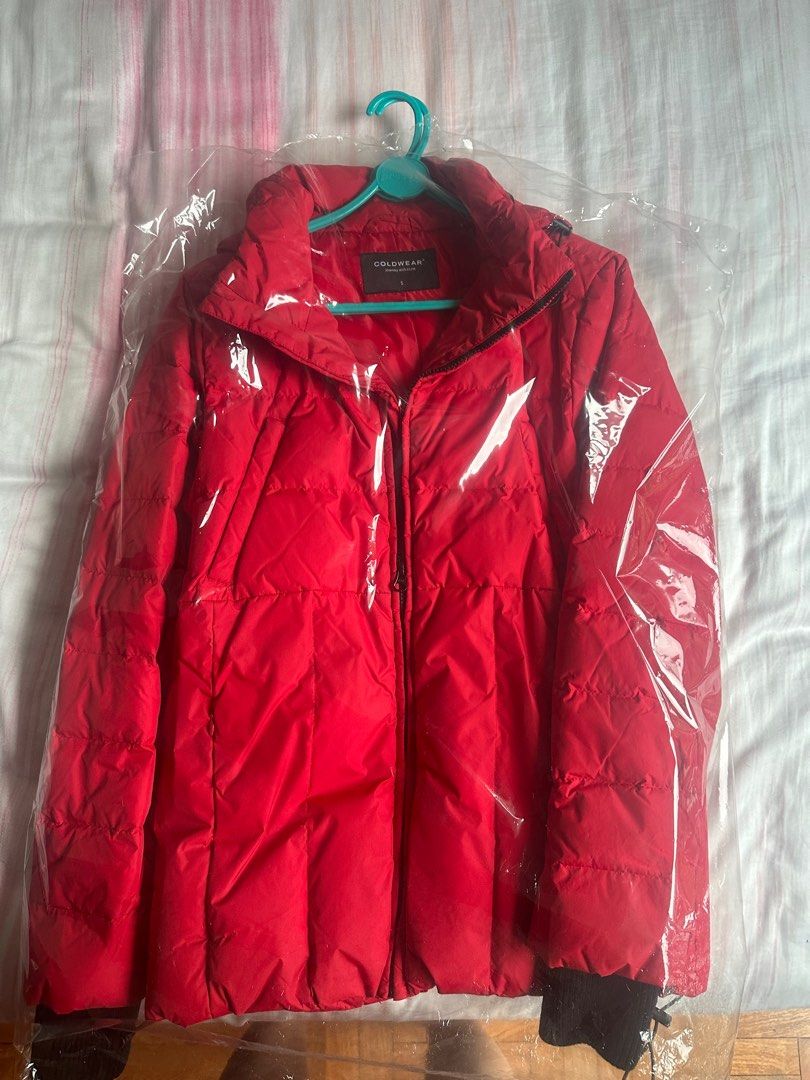 Winter Jacket (Category: Coats, Jackets and Outerwear) located in Singapore. Submitted by li_ping123 (Listing ID 1265429526, Image 1). Description: For Boy. Suitable for 12-13 years old. Suitable for winter with layering. Price negotiable .