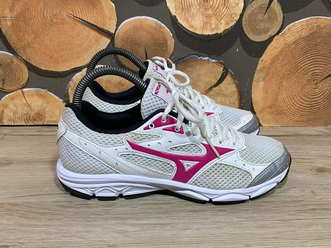 Mizuno Women s training shoe maximizer 20 original