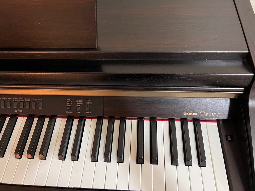 Yamaha Clavinova CLP930 Digital Piano with Natural Wood Keyboard