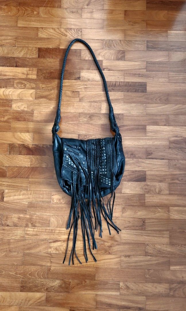 Fringe bag top