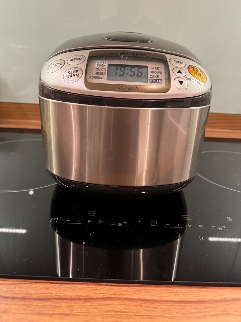 Zojirushi Electric Rice Cooker (NSTSQ10), TV & Home Appliances