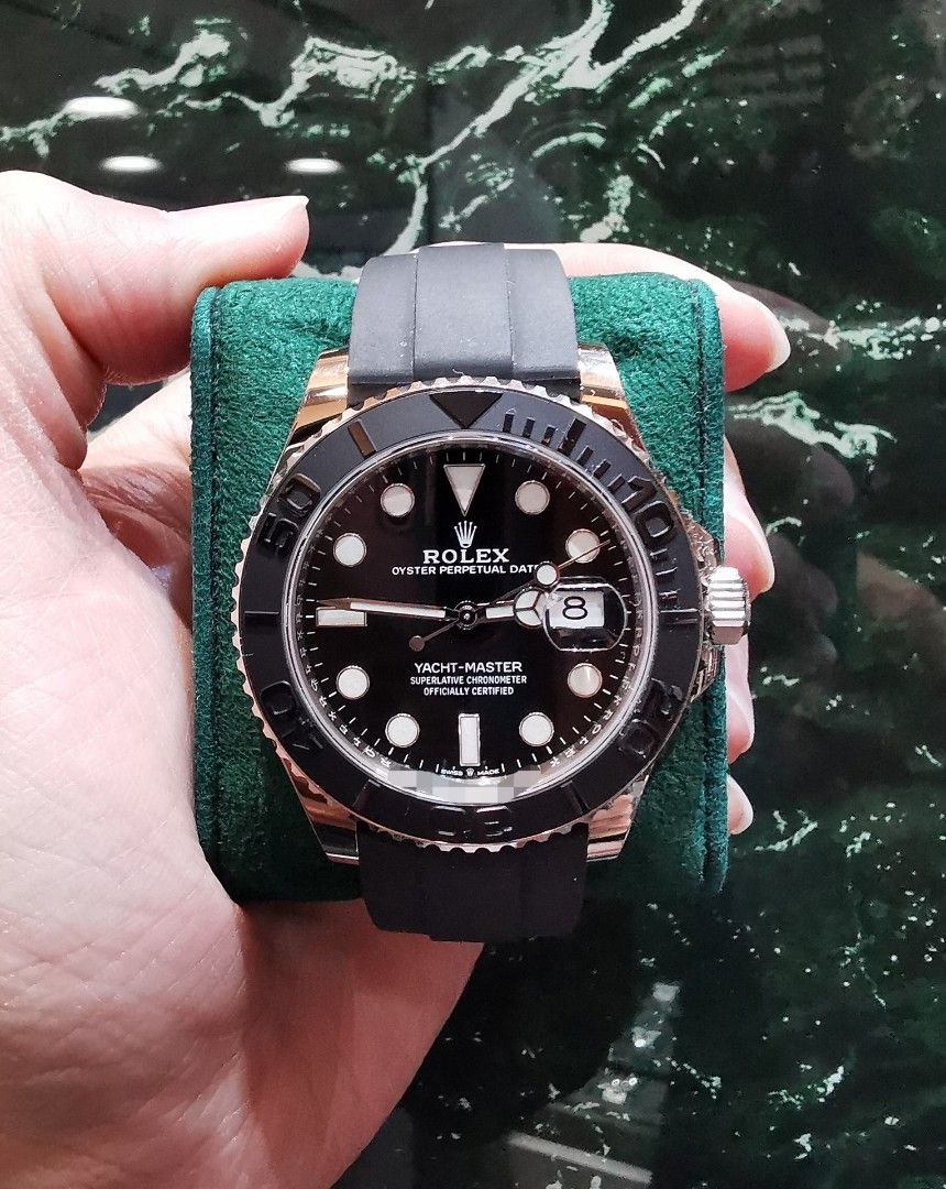 2023 Rolex Yachtmaster 42 white gold black oysterflex 226659