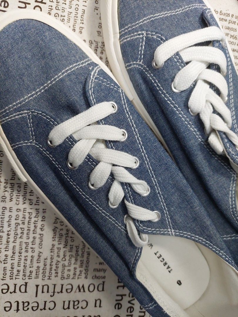 Brand new shoes top