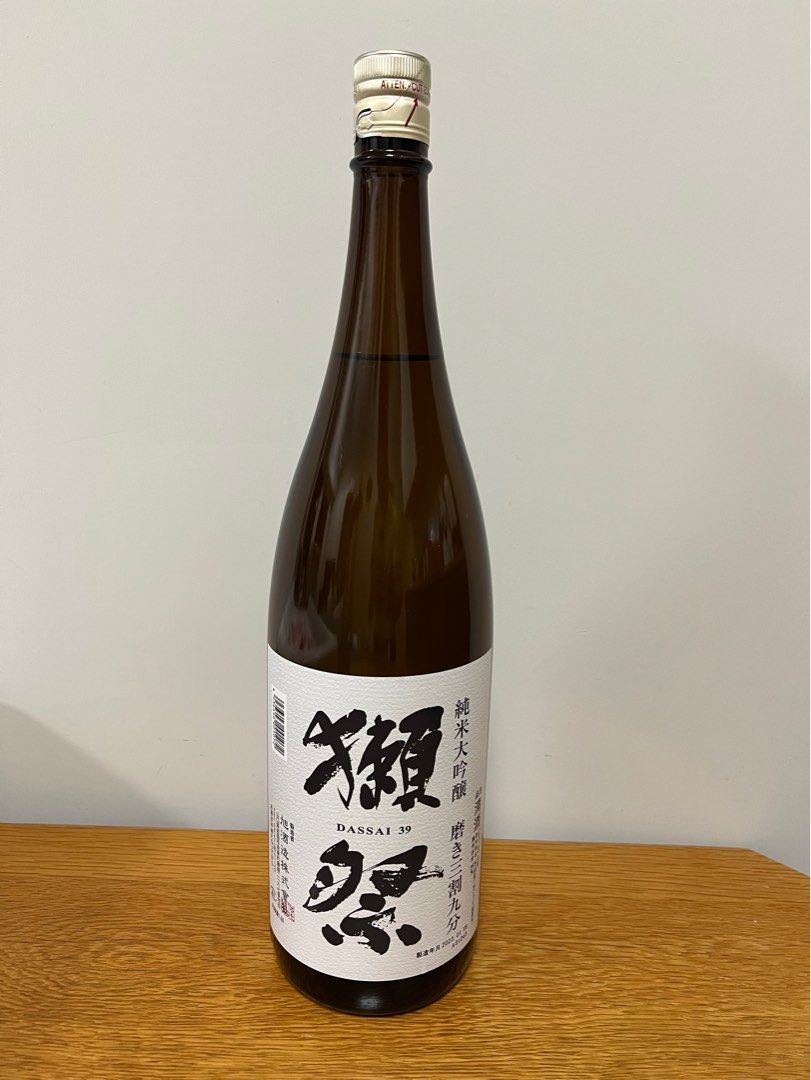 獺祭三割九分純米大吟釀(1800ml), 嘢食& 嘢飲, 酒精飲料- Carousell