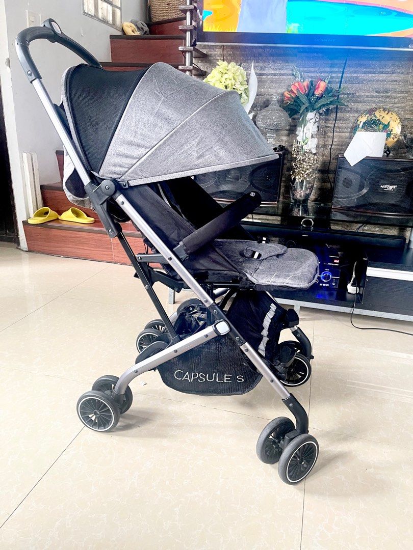 Akeeva capsule outlet stroller
