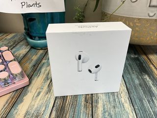 Apple AirPods 3 3rd Generation Wireless In-Ear Headset - White