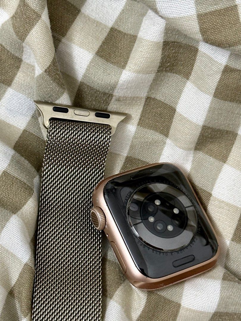 40mm gold aluminum case with gold hotsell milanese loop